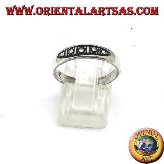 Silver ring with 5 marcasites