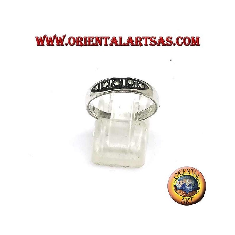 Bague en argent avec 5 marcassites
