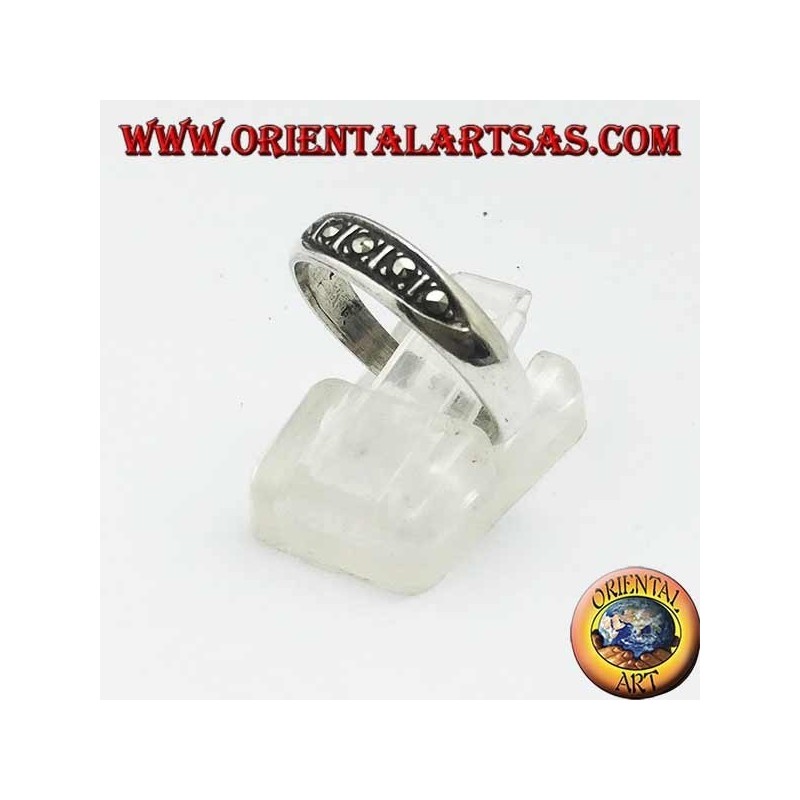 Silver ring with 5 marcasites