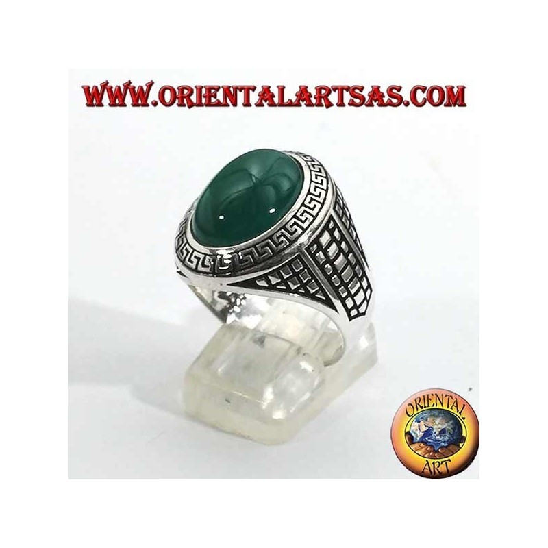 Silver ring with large oval green agate surrounded by a bas-relief grid