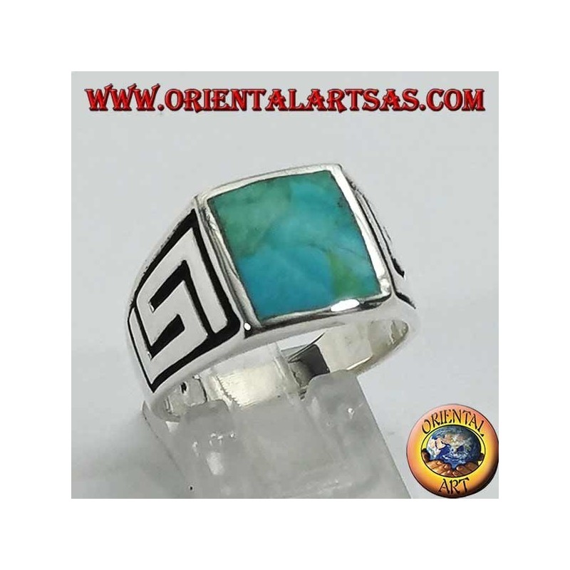 Anello in argento con turchese naturale quadrato e labirinto sui lati