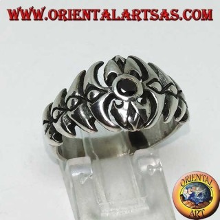 Silver spine ring with round onyx