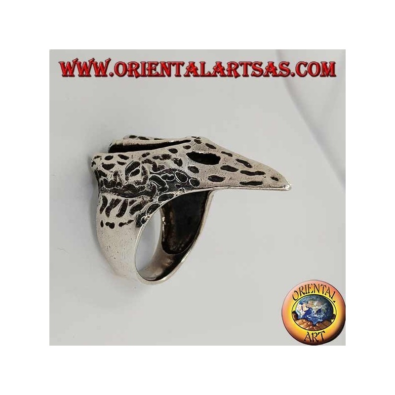 Anillo de plata con forma de cabeza de cuervo (grande