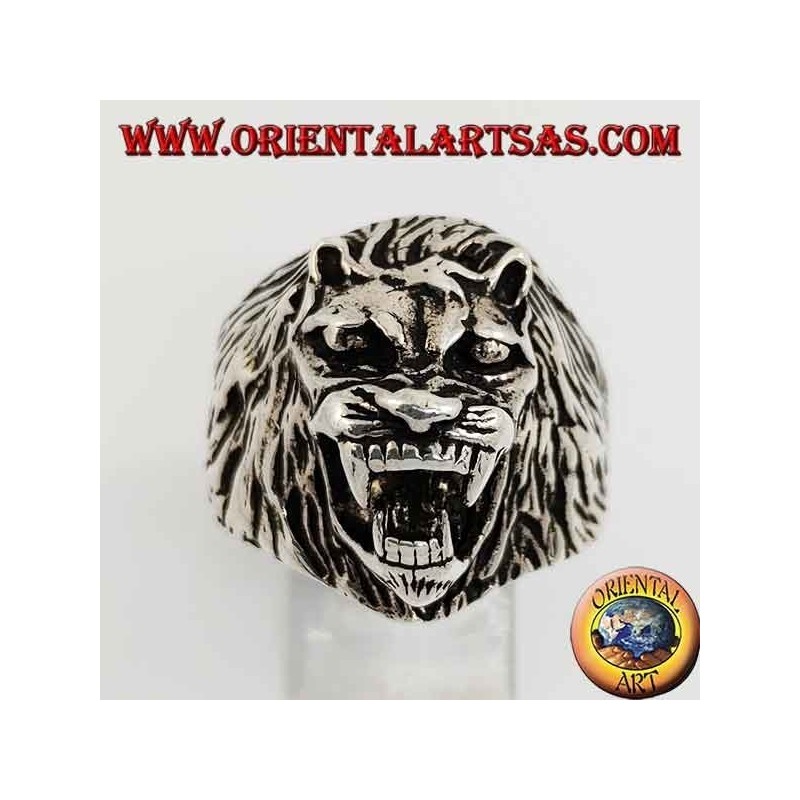 Silver ring, lion's head growling
