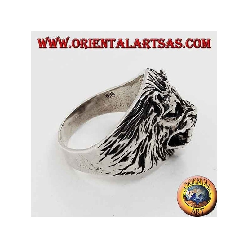 Silver ring, lion's head growling