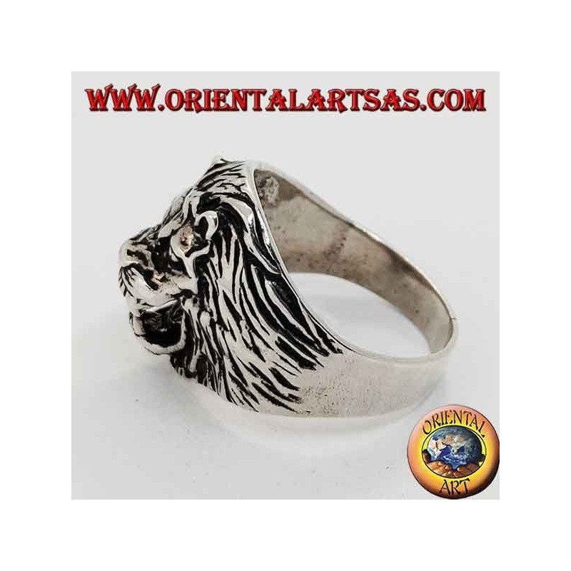Anillo de plata, cabeza de león gruñendo