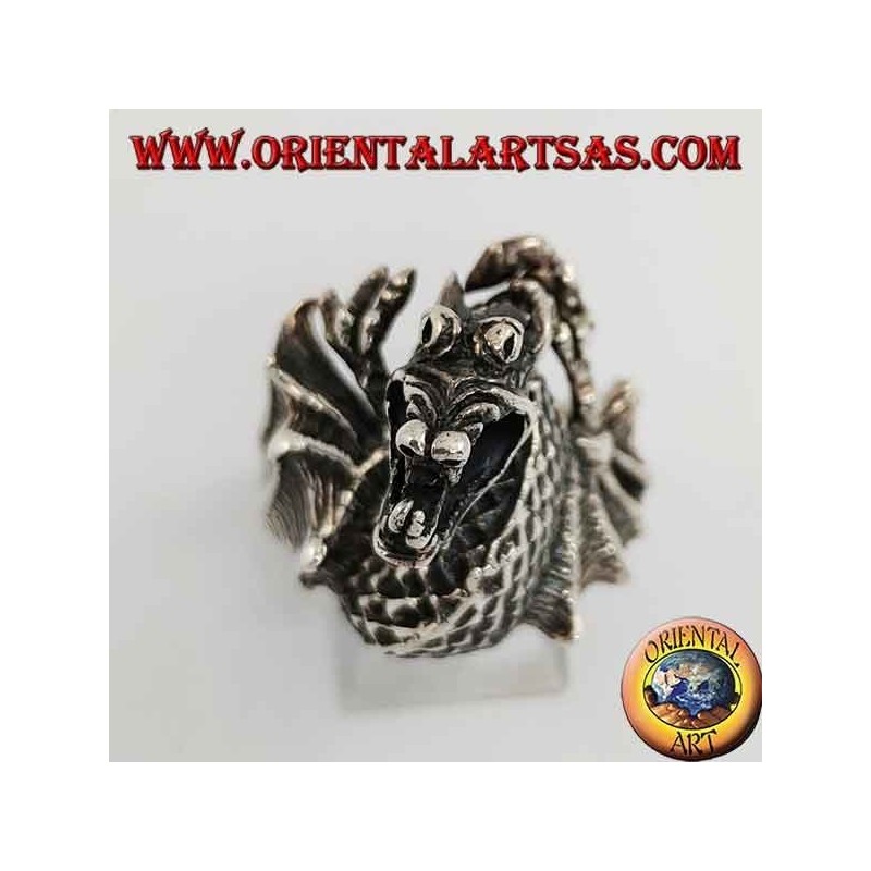 Bague en argent en forme de lance-flammes dragon