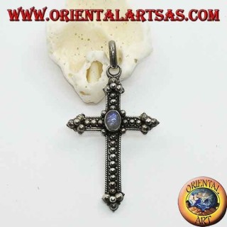 Colgante cruz de plata con piedra de luna ovalada del arco iris