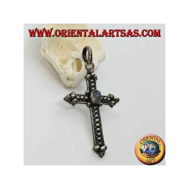 Pendentif croix en argent avec pierre de lune arc-en-ciel ovale