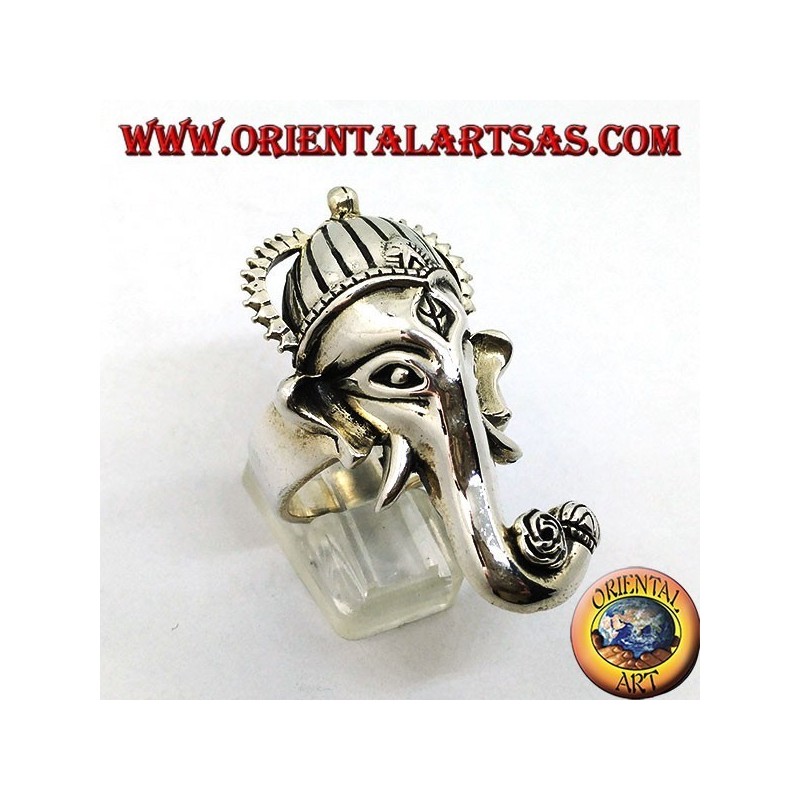 Anillo de plata en forma de cabeza de Ganesh con una rosa entre el tronco (grande)
