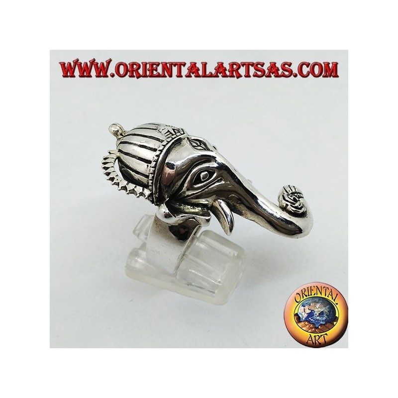 Anillo de plata en forma de cabeza de Ganesh con una rosa entre el tronco (grande)