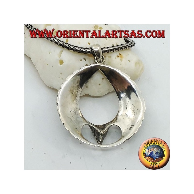 Pendentif en argent aigle en vol avec ailes ouvertes en cercle