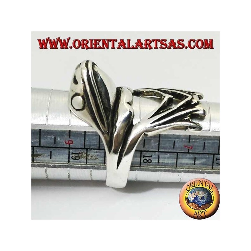 Anillo de plata con forma de rana aferrada