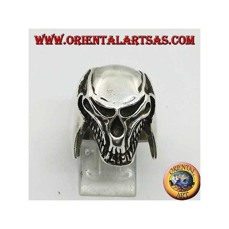 Anello in argento teschio alieno (predator)
