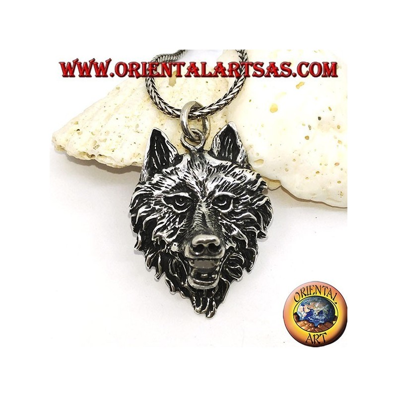 Colgante grande con cabeza de lobo plateado