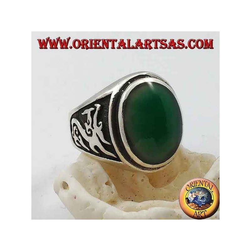 Silver ring with oval green agate and dragon in high relief on the sides