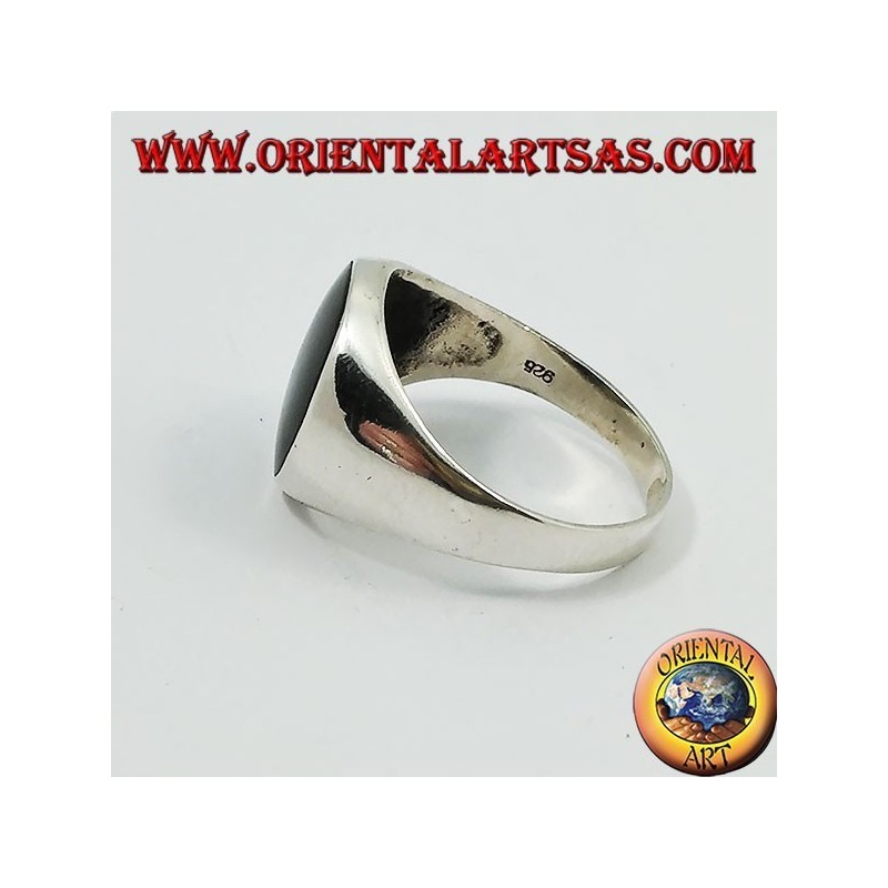 Anello in argento liscio con onice tonda