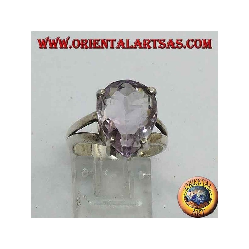 Anillo de plata lisa con amatista natural en forma de gota.
