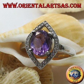 Shuttle anillo de plata con amatista oval natural engastado rodeado de circonitas