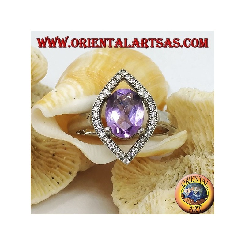 Anello in argento a navetta con ametista naturale ovale incastonata contornata da zirconi