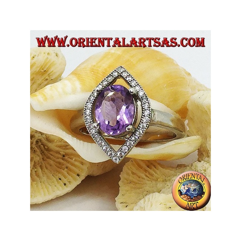 Anello in argento a navetta con ametista naturale ovale incastonata contornata da zirconi