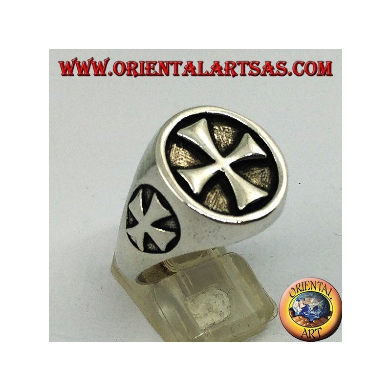 Smooth silver ring with Templar cross seal and cross on the sides