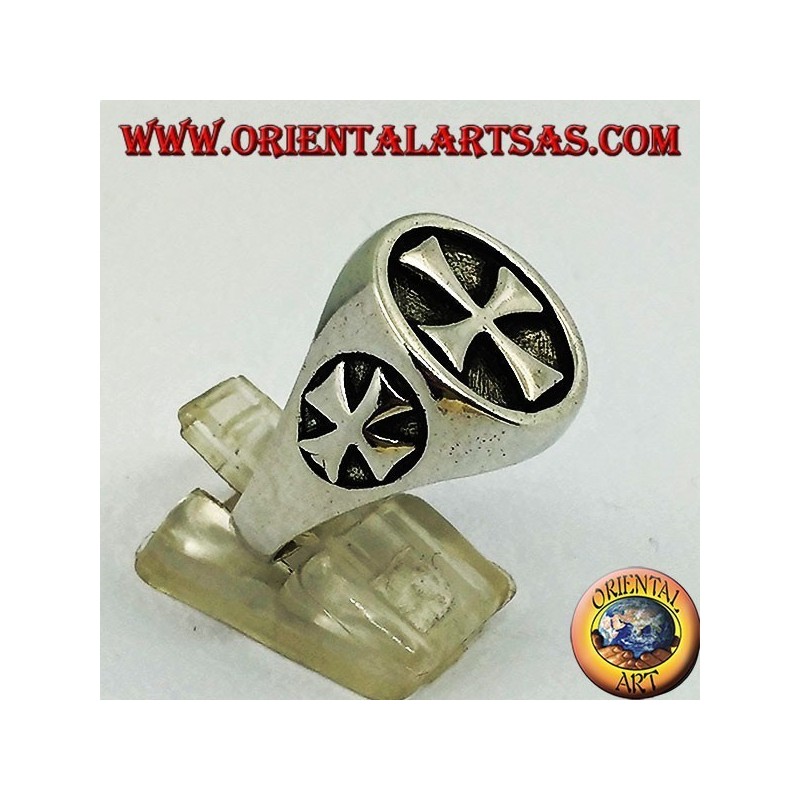 Smooth silver ring with Templar cross seal and cross on the sides