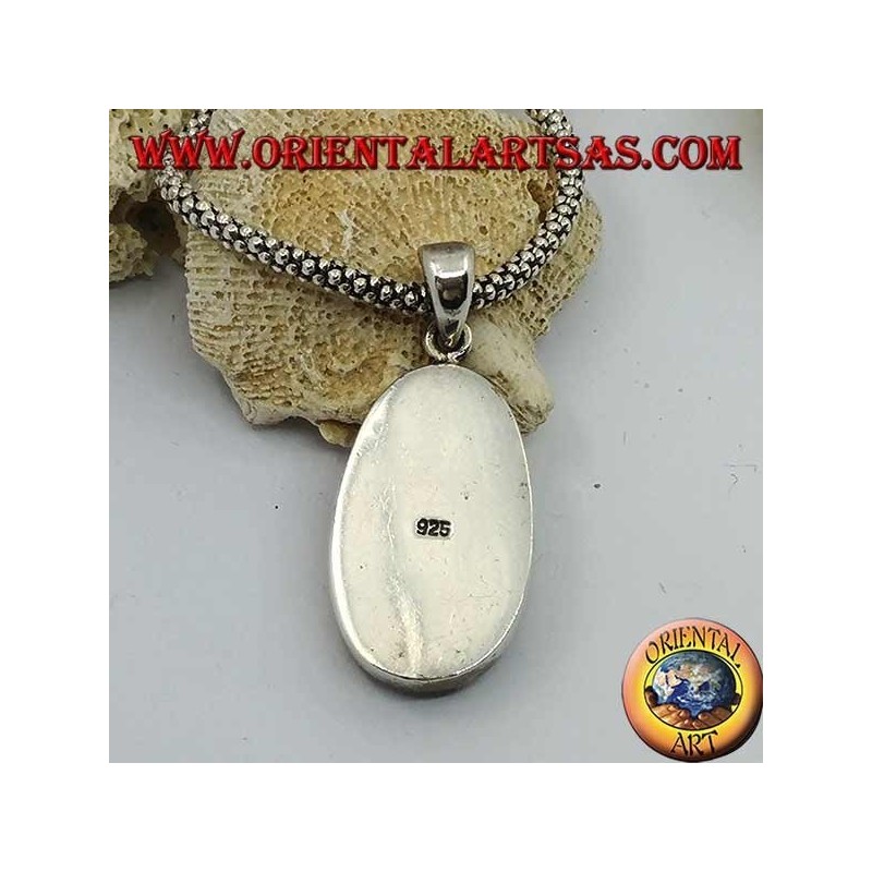 Smooth oval silver pendant with spotted mother of pearl