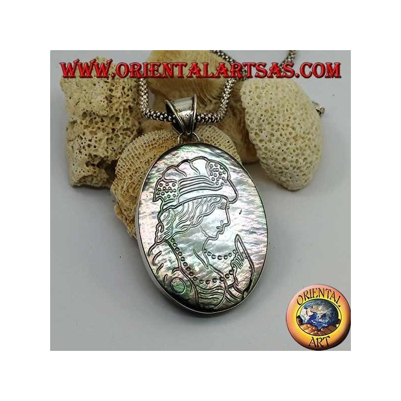 Ciondolo in argento cammeo su madreperla ovale grande (abalone)