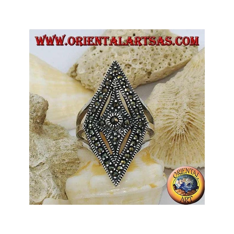 Silver ring in the shape of a rhombus studded with marcasites