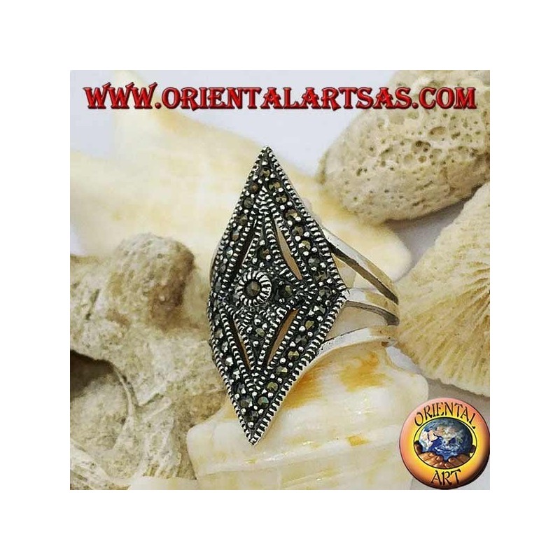 Silver ring in the shape of a rhombus studded with marcasites