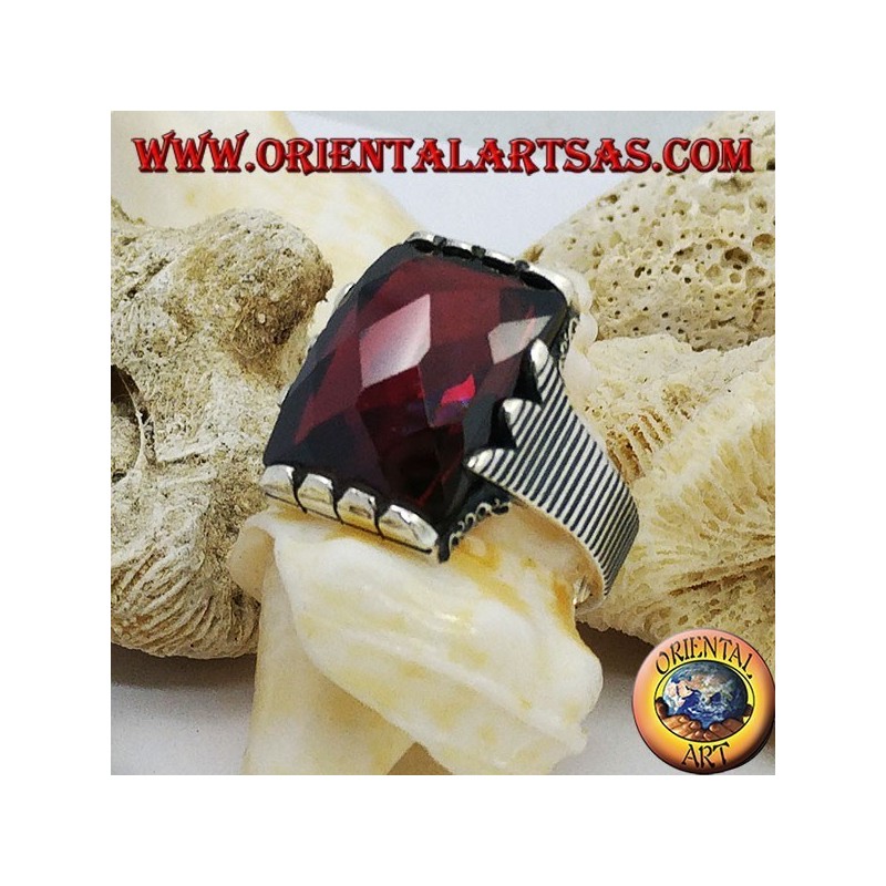 Silver ring with faceted rectangular garnet and paperclip frame