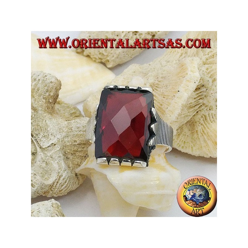 Silver ring with faceted rectangular garnet and paperclip frame