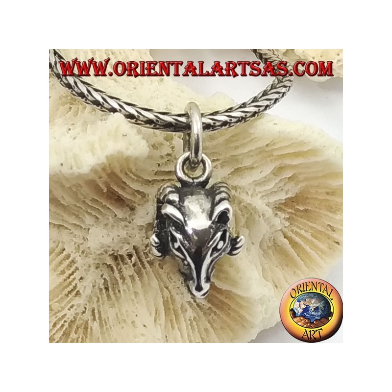 Colgante de plata con cabeza de Aries perforada (pequeña)