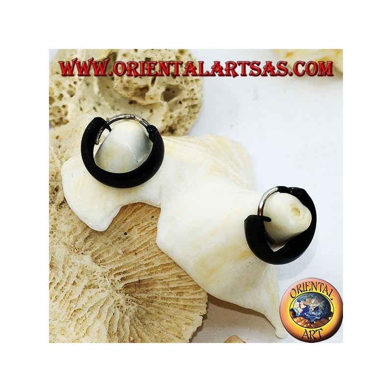 Boucles d'oreilles en argent avec cercle arrondi émaillé noir 10 x 4 mm.