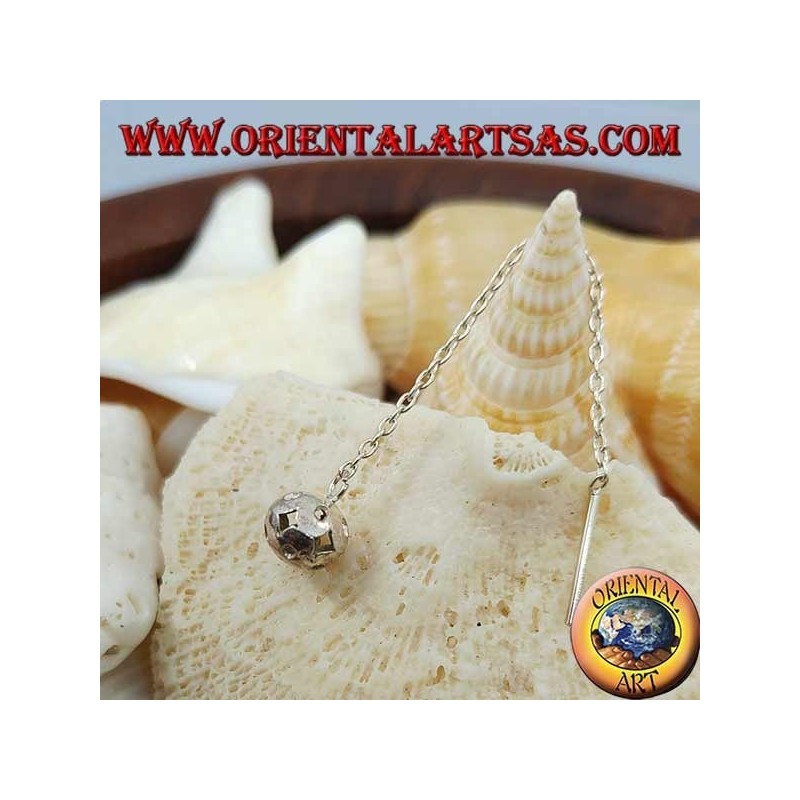 Orecchini in argento a catenina con palla da takraw da 6 cm