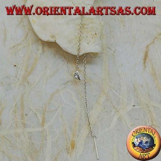 Orecchini in argento a catenina triangolo con strass bianco da 9 cm