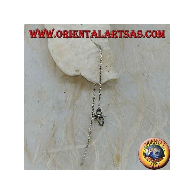 Pendientes de plata con escorpión de 9 cm.