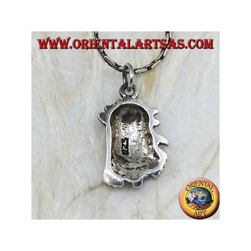 Colgante de plata cara de un indio nativo en relieve