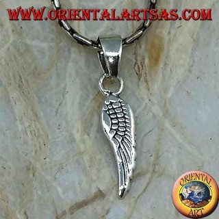 Colgante de plata con forma de ala de ángel de doble cara con plumas grabadas (pequeño)