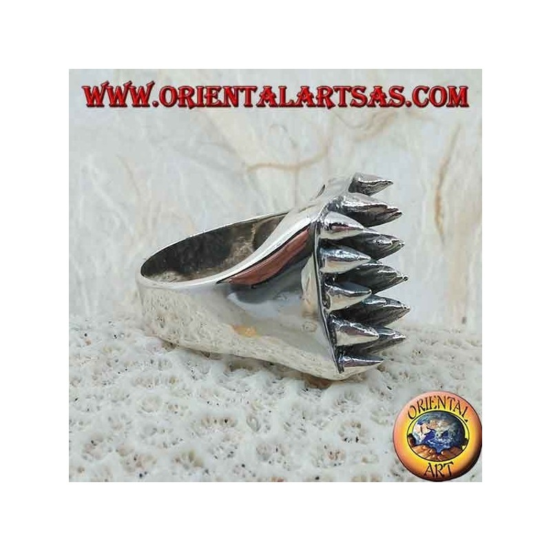 Quadratischer Silberring mit Stacheln