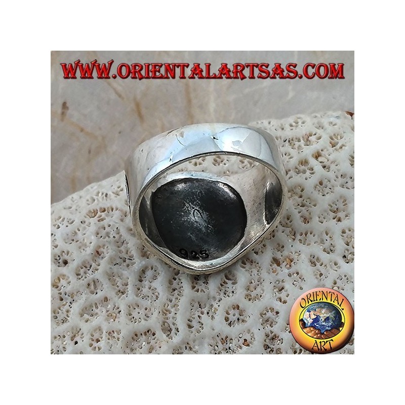 Anello in argento con pentacolo rovesciato e scritta satanista in latino