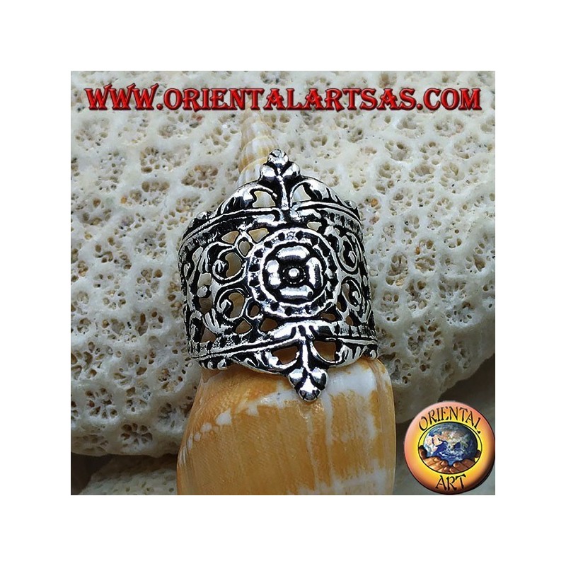 Silver ring with openwork floral decorations in Liberty style