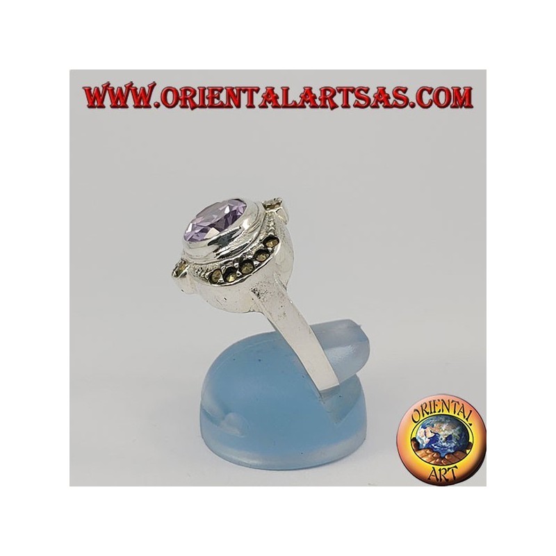 Natürlicher ovaler horizontaler Amethyst-Silberring, umgeben von Markasit