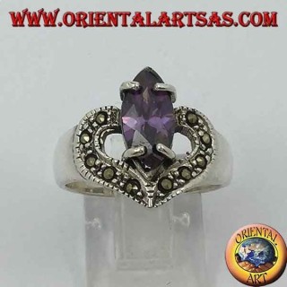Anello in argento cuore con ametista naturale a navetta e marcassite