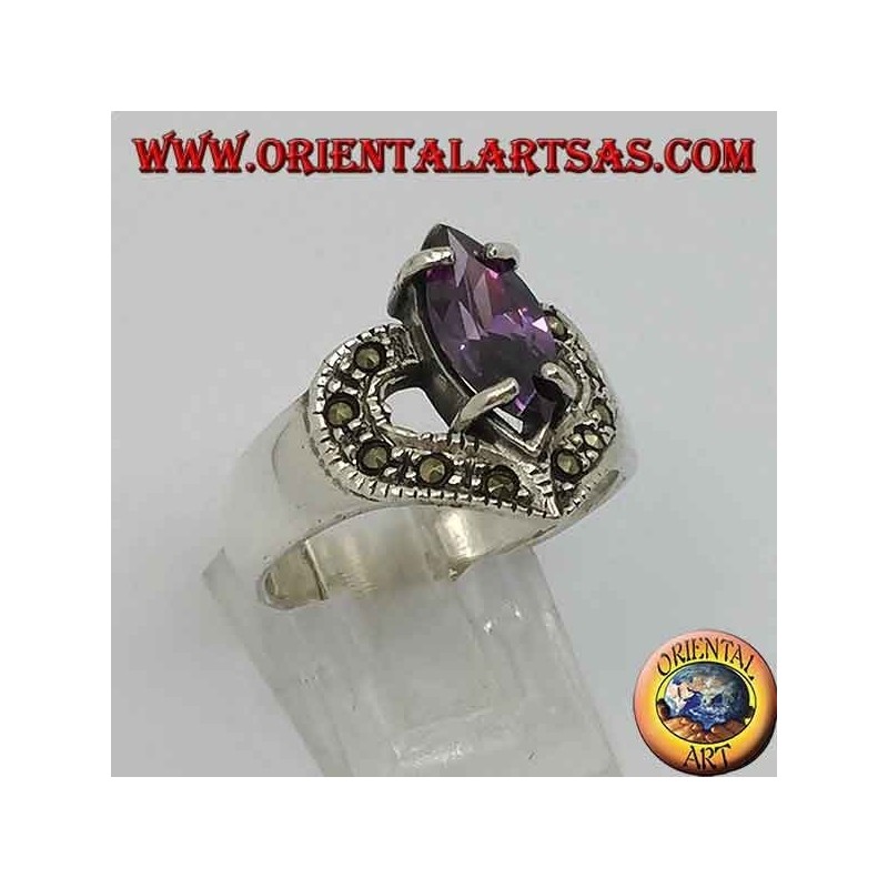 Silberner Herzring mit natürlichem Shuttle-Amethyst und Markasit