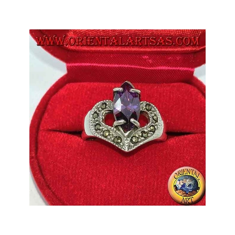 Silberner Herzring mit natürlichem Shuttle-Amethyst und Markasit