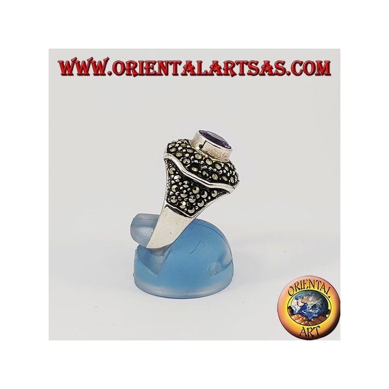 Bague octogonale en argent avec améthyste naturelle ronde parsemée de marcassite