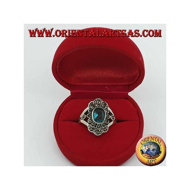 Bague marguerite en argent avec topaze bleue ovale et marcassite