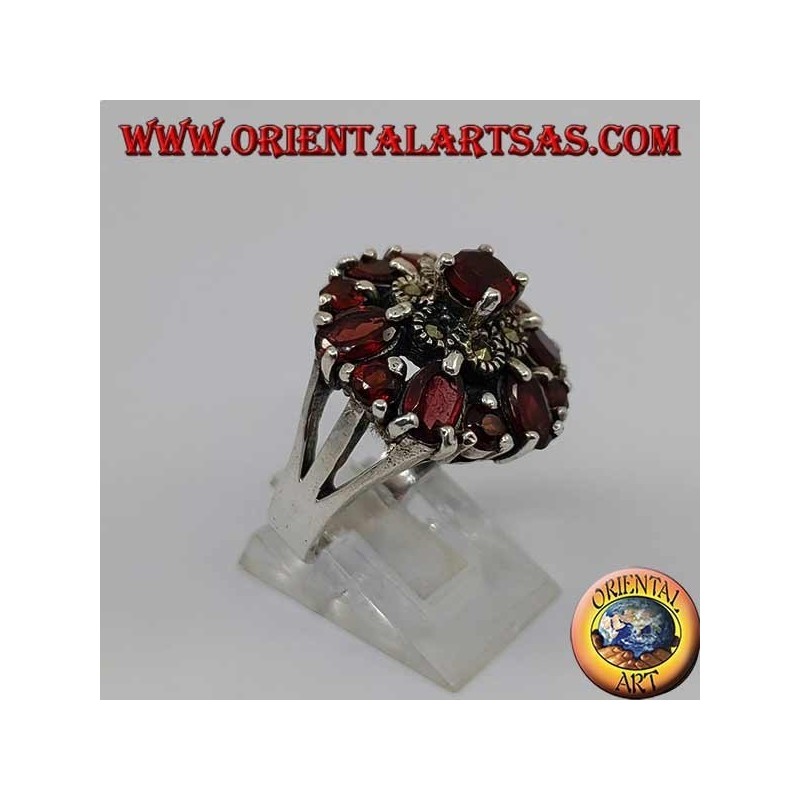 Silver double flower ring of marcasite and garnet with embossed round garnet